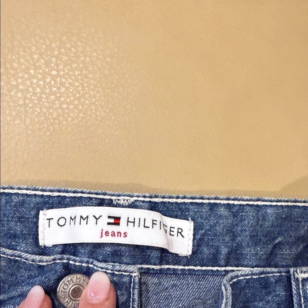 Vintage Tommy Hilfiger Shorts - Picture 2 of 4